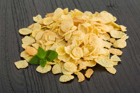 Corn flakes with mint leaves