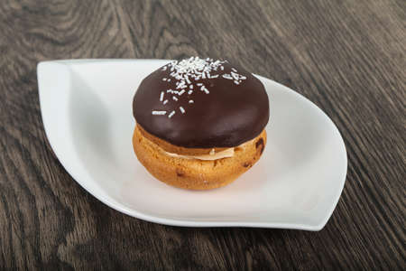 Bouchee cake with chocolate