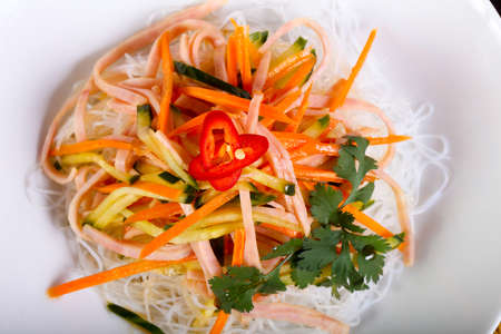 Salad vith noodle, bacon and vegetables