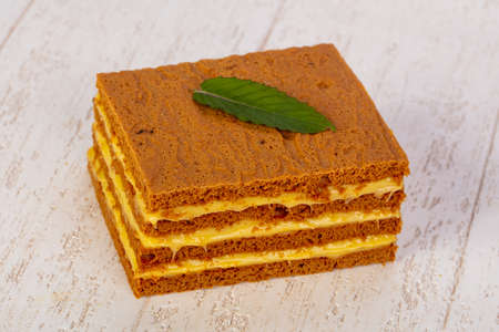 Tasty honey cake - Russian medovik