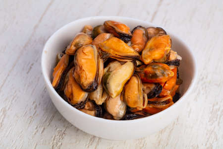 Tasty bowl of salty sea clamsの写真素材