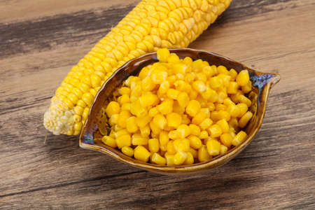 Sweet Young corn seeds in the bowl