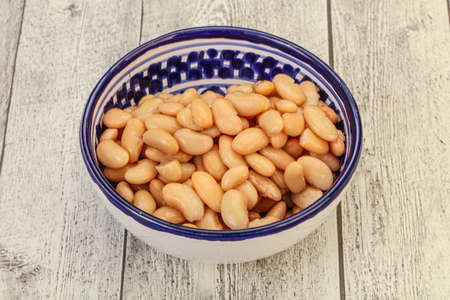 Vegan cuisine White beans kidney in the bowl