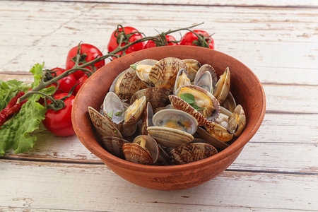 Vongole shellfish mollusc clem with garlic butterの写真素材
