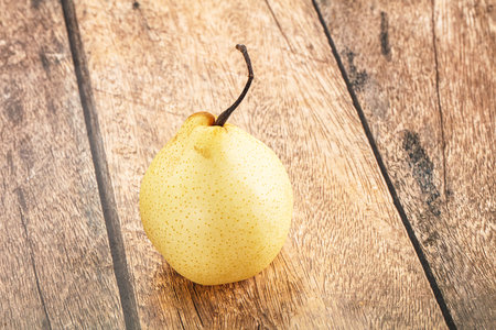 Yellow ripe sweet Chinese pear fruitの写真素材