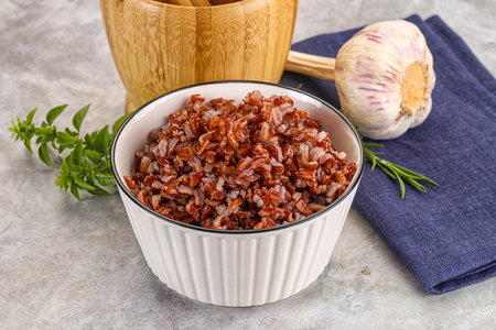 Red steamed rubine rice garnish in the bowkの写真素材