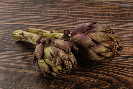 Organic food - Ripe raw green artichoke flowerの写真素材