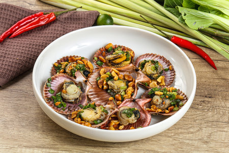 Baked scallops with scalion oil and green onion