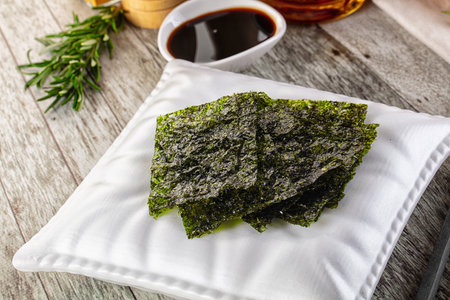 Seaweed roasted nori chips heap snack