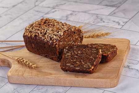 Browl diet rye bread with seeds