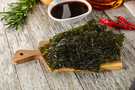 Seaweed roasted nori chips heap snackの写真素材