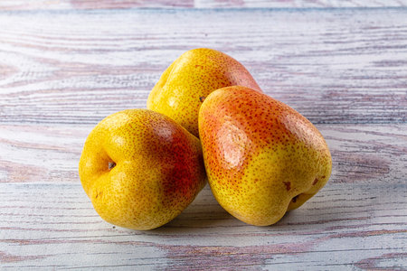 Ripe sweet juicy sweet pear heapの写真素材