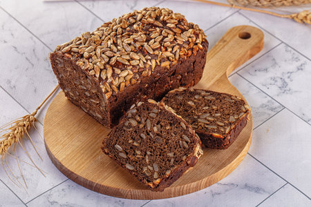 Browl diet rye bread with seeds