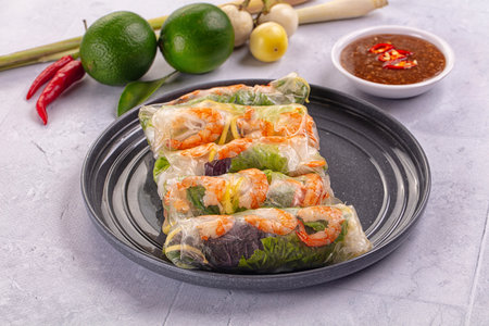 Vietnamese spring roll with prawn and mango