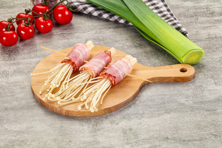 Raw roll with enoki mushroom and bacon