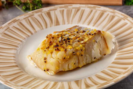 Steamed dietary fish fillet with spices