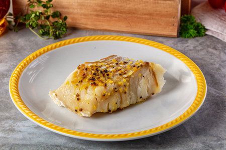 Steamed dietary fish fillet with spices