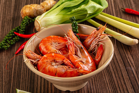 Tasty steamed prawns in the bowl for snackの写真素材