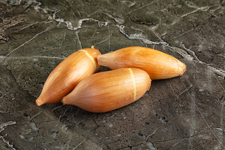 Ripe juicy shallot onion for cookingの写真素材