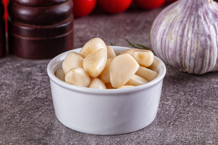 Spicyflavor garlic cloves bulb heapの写真素材