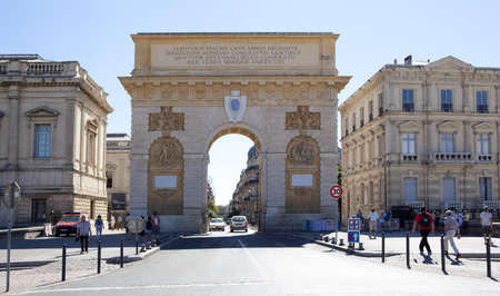 MONTPELLIER, FRANCE - AUGUST 14: Arc de Triomphe de Montpellier on on august 14, 2013 in Montpellierのeditorial素材