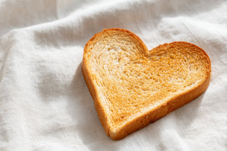 Heart-Shaped Toast on White Linenの素材
