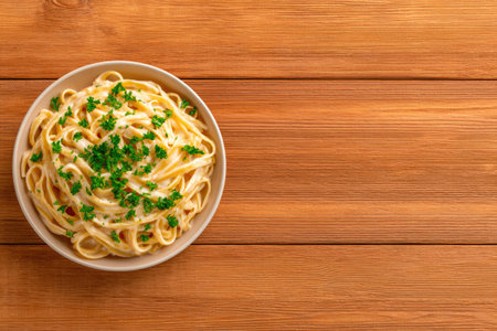 Plate of Creamy Fettuccine Pasta with Parsleyの素材