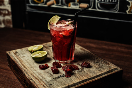 Martini Rosato Cocktail isolated on whiteの写真素材