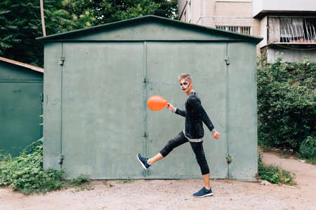 Fresh and crazy ideas for cool pictures on the Internet for the celebration of Halloweenの写真素材