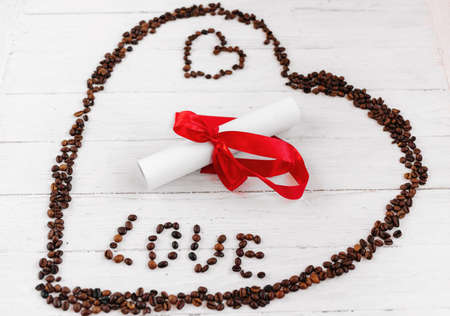 heart made of coffee beans, inside gift for valentine's dayの写真素材