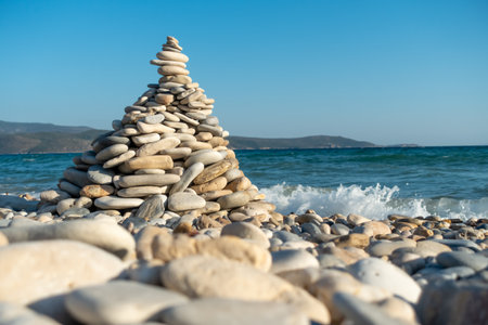 4. a pebble structure on the beachの写真素材