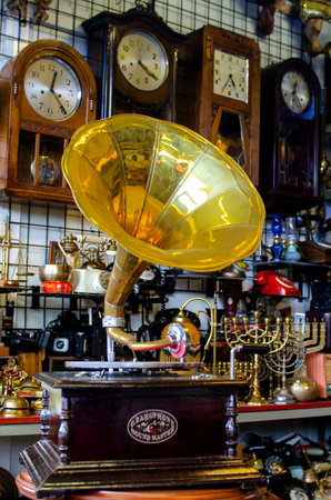 BARCELONA, SPAIN - MAY 09, 2018. Gramophone in an antique shop in Barcelona. Vertical imageのeditorial素材