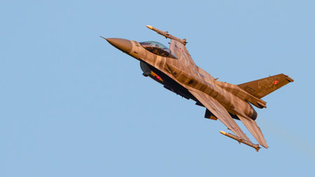 In the air F-16 - Tiger Team Poland. Piloted by captain saw Maciej "SLAB" Krakowian. Air Show Radom 2023..のeditorial素材