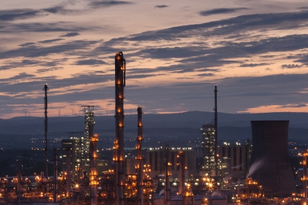 Grangemouth oil refinery at duskのeditorial素材