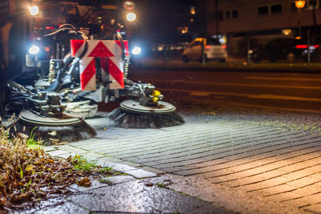 road sweeper at nightの写真素材