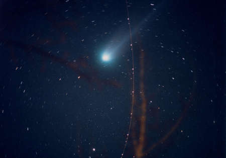 This is a time exposure shot of Comet Hyakutake taken in 1996の写真素材