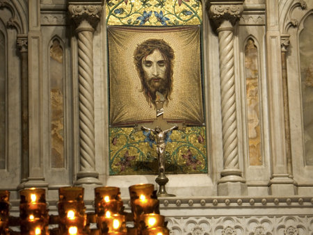 The  image of Jesus on a cloth on display at Saint Patrick's Cathedral in New York.の写真素材