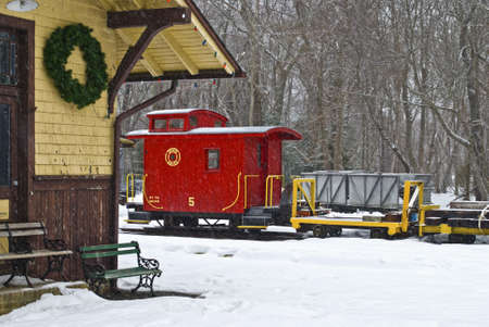 The Pine Creek Train Station at Allaire State Park during the snow in New Jersey.のeditorial素材