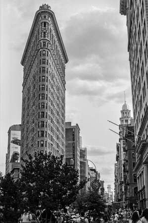 NEW YORK-AUGUST 8-A black and view of the Flatiron Building and district on August 8 2014 in New York City.のeditorial素材