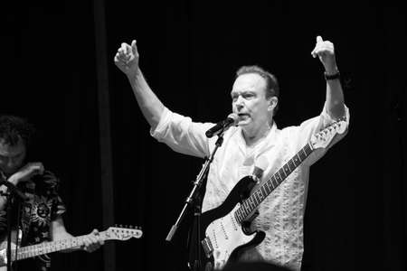 MANALAPAN, NEW JERSEY -JUNE 20 - David Cassidy and lead guitarist Dave Robicheau in concert on June 20 2015 in Manalapan New Jersey.のeditorial素材