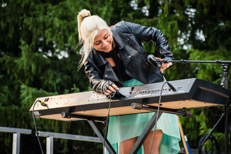 MANALAPAN, NEW JERSEY -JUNE 20 - Jax the American Idol finalist opened for  David Cassidy,the Manalapan Day concert on June 20 2015 in New Jersey.のeditorial素材