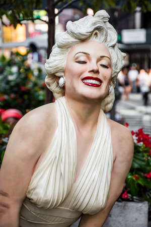 NEW YORK-AUGUST 7- Forever Marilyn a statue by Seward Johnson on display August 7 2015 in midtown Manhattan.のeditorial素材
