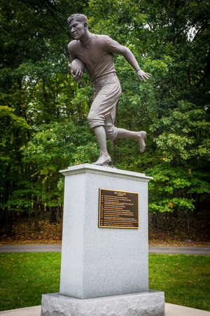 JIM THORPE, PENNSYLVANIA, - SEPTEMBER 28: The Jim Thorpe football monument in his Memorial Park on September 28 2016 in Jim Thorpe Pennsylvania.のeditorial素材