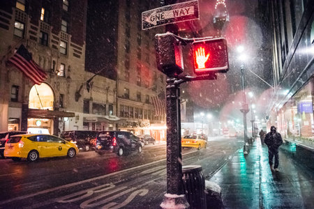 NEW YORK-FEBRUARY 9 - A Winter storm early morning as seen from Lexington Ave on February 9 2017 in New York City.のeditorial素材