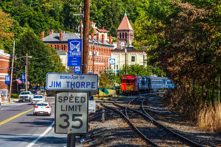 JIM THORPE, PENNSYLVANIA, - SEPTEMBER 28: Railroad tracks along Route 209 lead into Scenic Jim Thorpe on September 28 2016 in Pennsylvania.のeditorial素材
