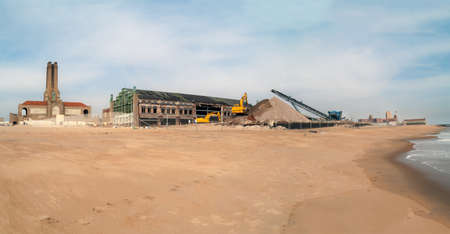 ASBURY PARK, NEW JERSEY - MARCH 26 - A panoramic view of Asbury Park from the beach during renovations as seen on March 26 2007 in Asbury Park New Jersey.のeditorial素材