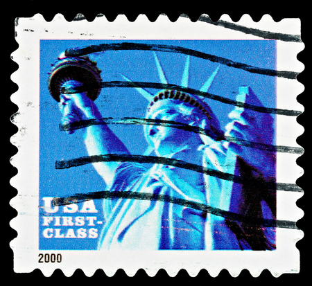 UNITED STATES - CIRCA 2000: A Used USA Postage Stamp showing the Statue of Liberty, circa 2000のeditorial素材