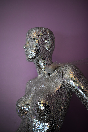Mannequin made of mirrorsの写真素材