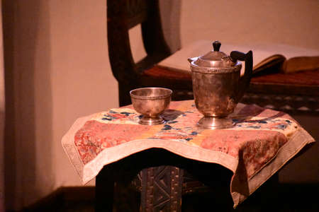 Dishes inside of Marys bedroom in Brans castle in Branのeditorial素材