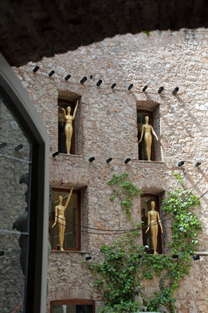 Landscape of statues in interior of Salvador Dali Theater Museum in Figueres Catalonia Spainのeditorial素材